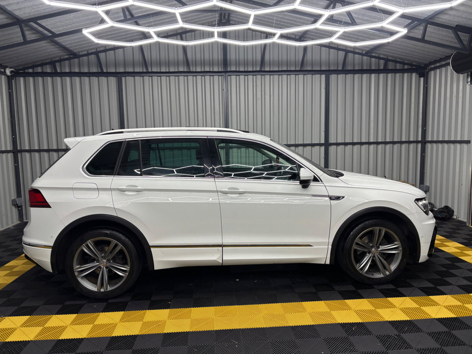 2019 Volkswagen Tiguan - image 3