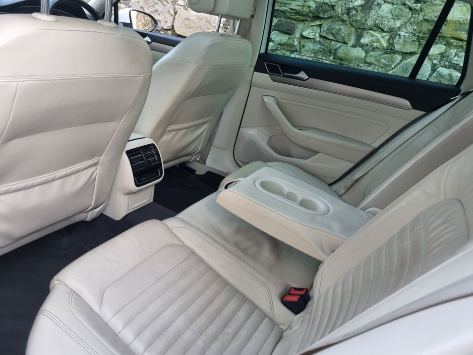 2015 Volkswagen Passat 1.6 TDI DSG 120HP Highline €7,899