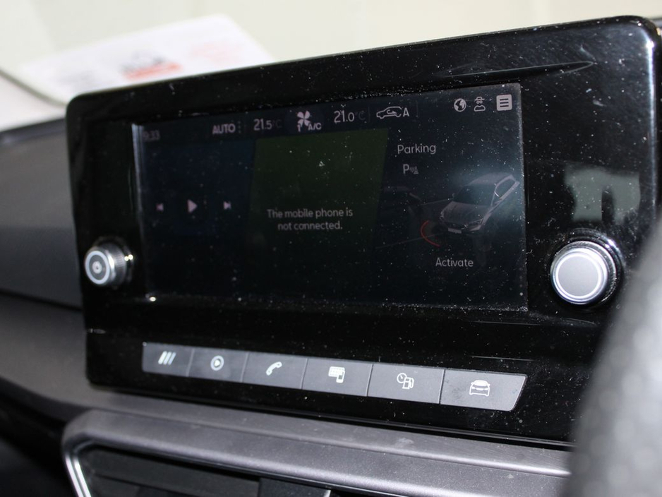 2021 SEAT Leon - image 18