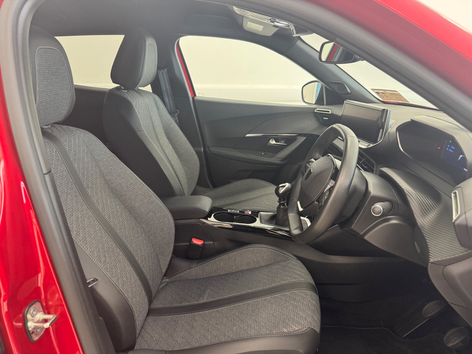 2024 Peugeot 2008 - image 5