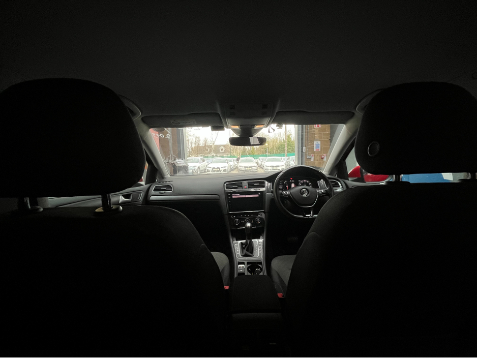 2019 Volkswagen Golf - image 13