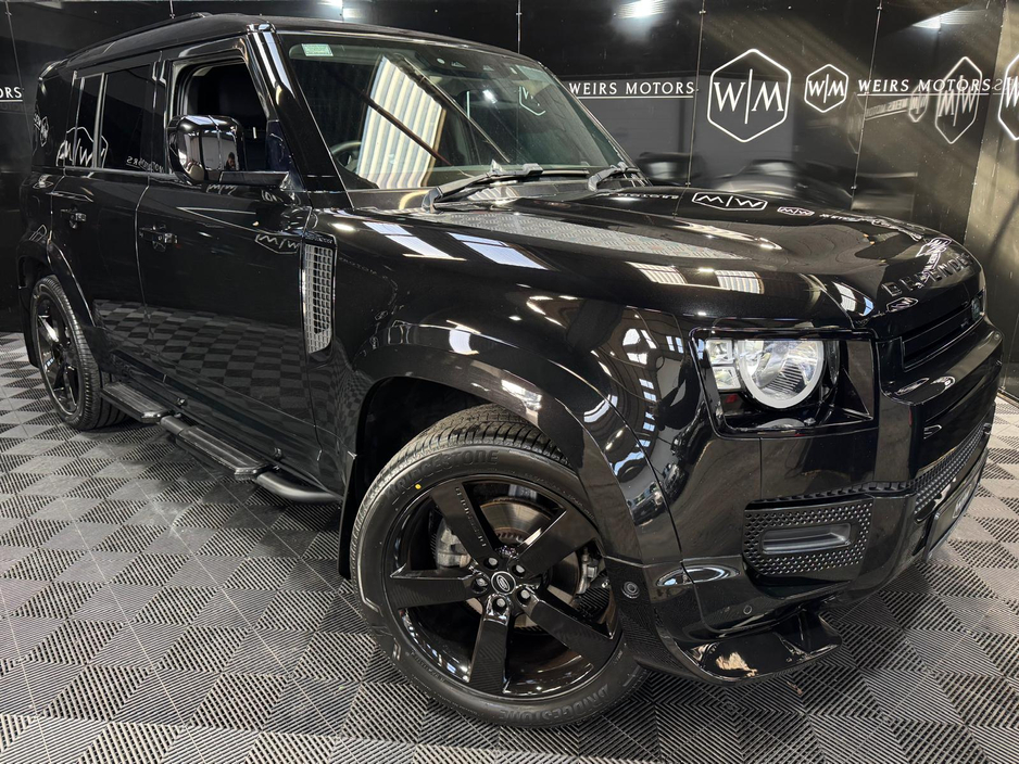 2021 Land Rover Defender - image 5