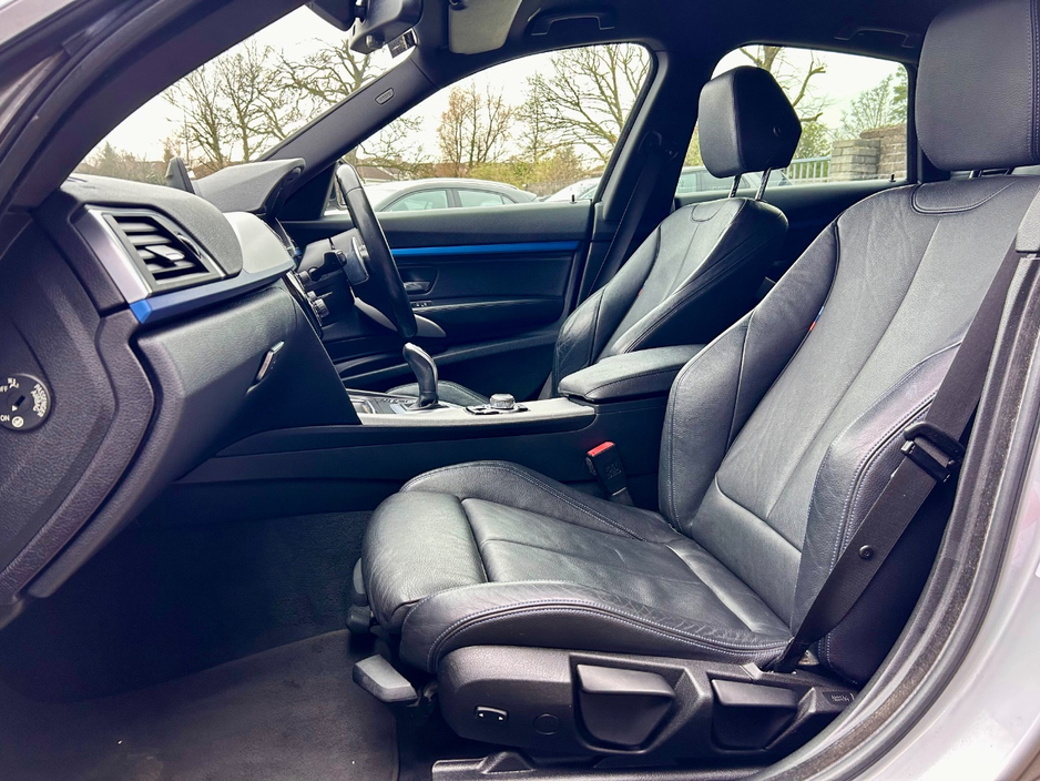 2017 BMW 3 Series - image 11