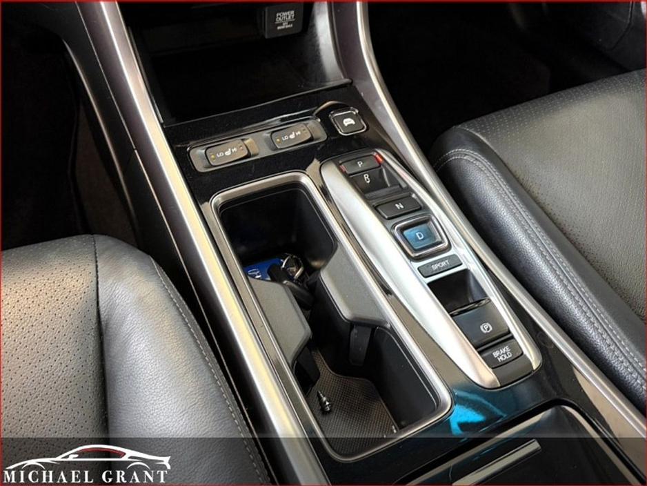 2016 Honda Accord - image 24