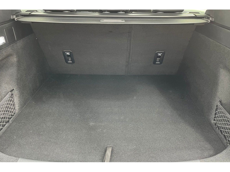 2025 MG HS - image 17