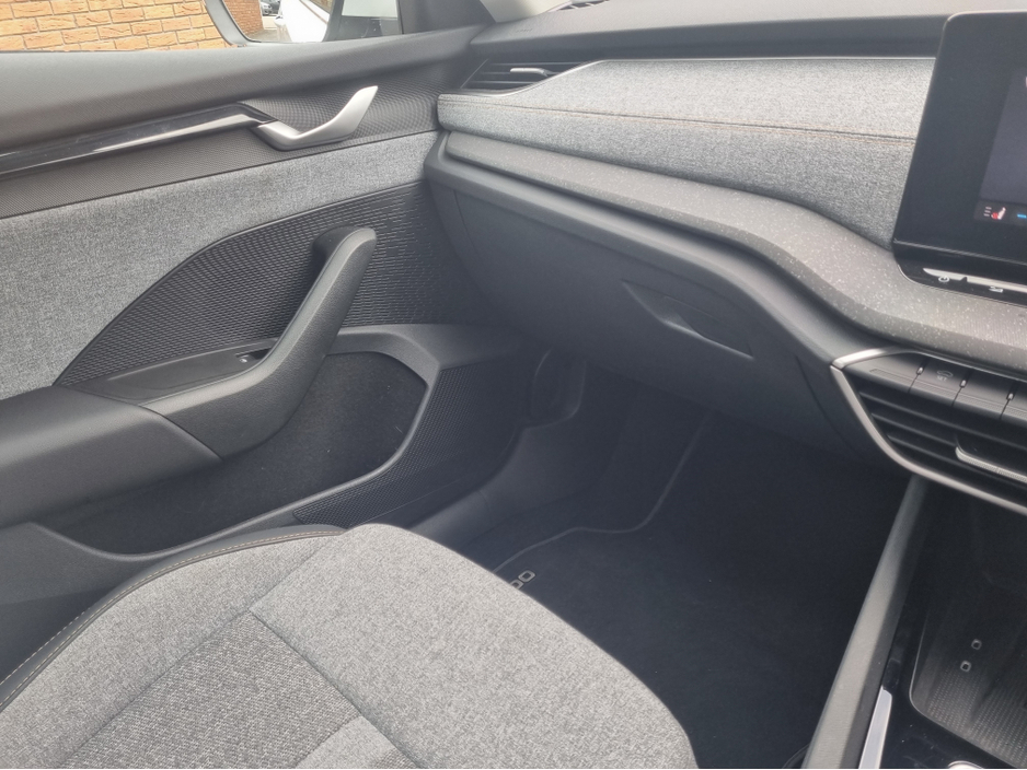 2024 Skoda Octavia - image 28
