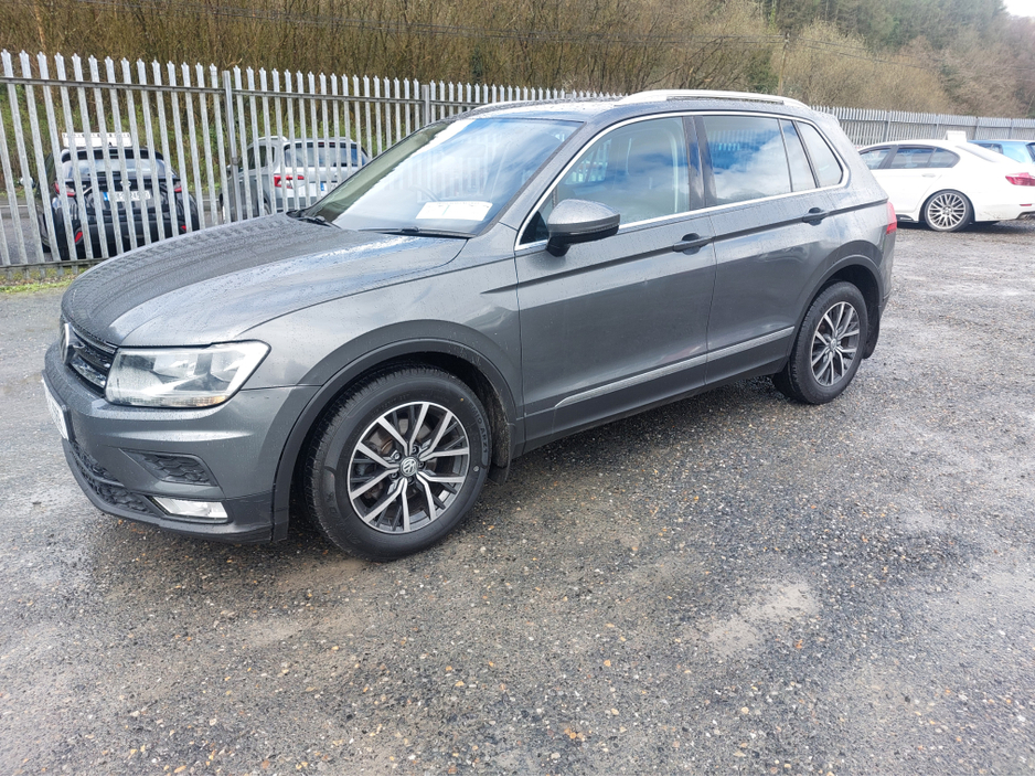 2017 Volkswagen Tiguan - image 5