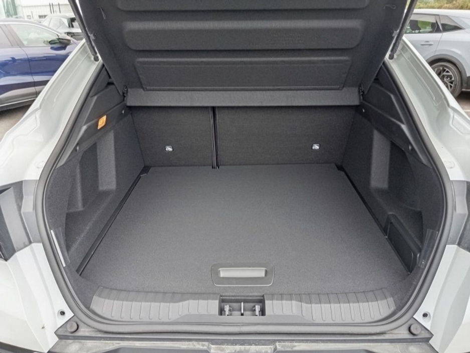 2025 Renault Arkana - image 5