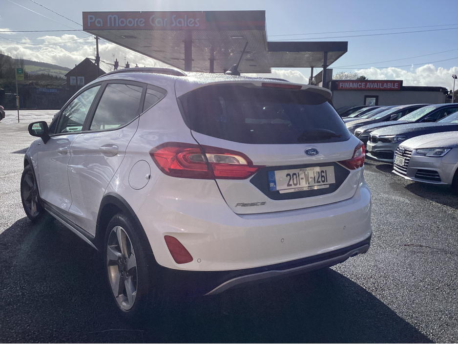 2020 Ford Fiesta - image 6