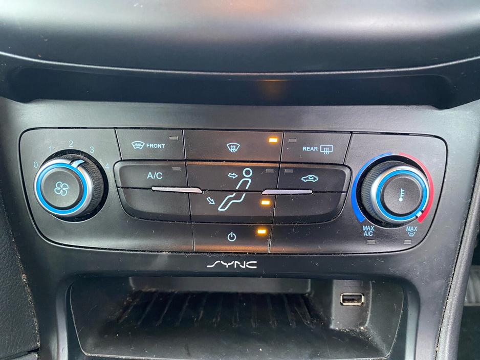 2015 Ford Focus 1.6 TDCi 95PS Style €8,995