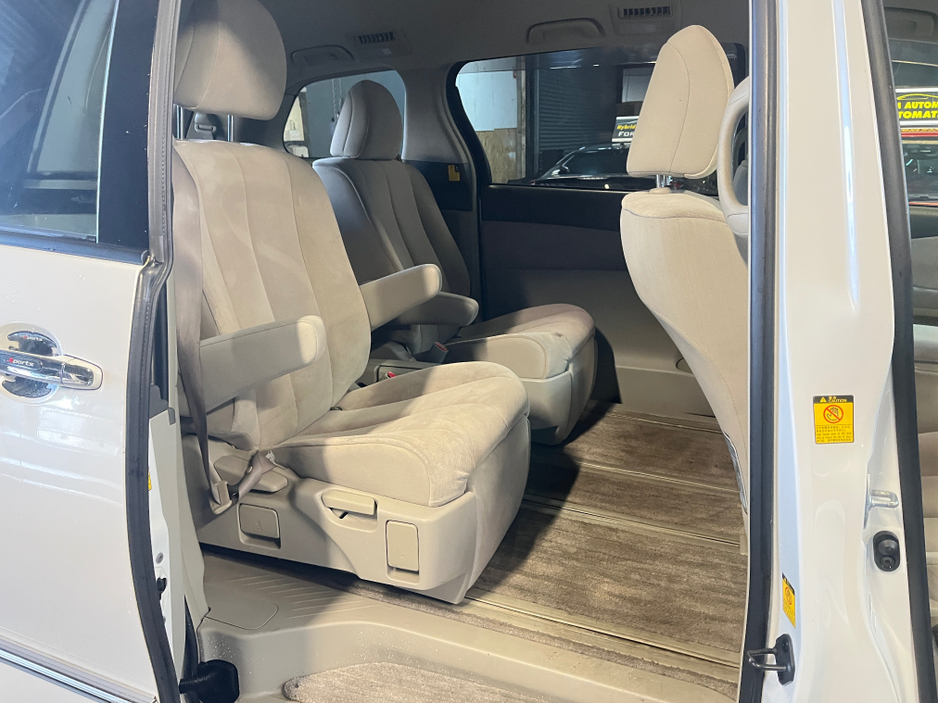 2011 Toyota Estima 2.4 AHR20 HYBRID 7SEATS 5DR AUTO AHR20W €10,500