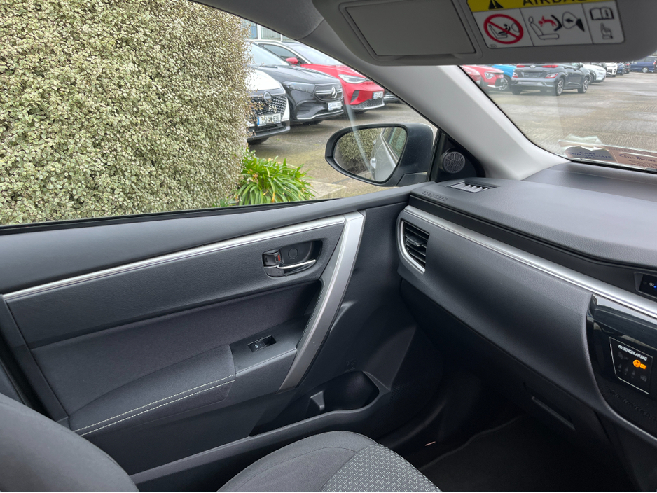 2016 Toyota Corolla D-4D LUNA 1.4 DIESEL //SAT NAV//REVERSE CAMERA// €13,950