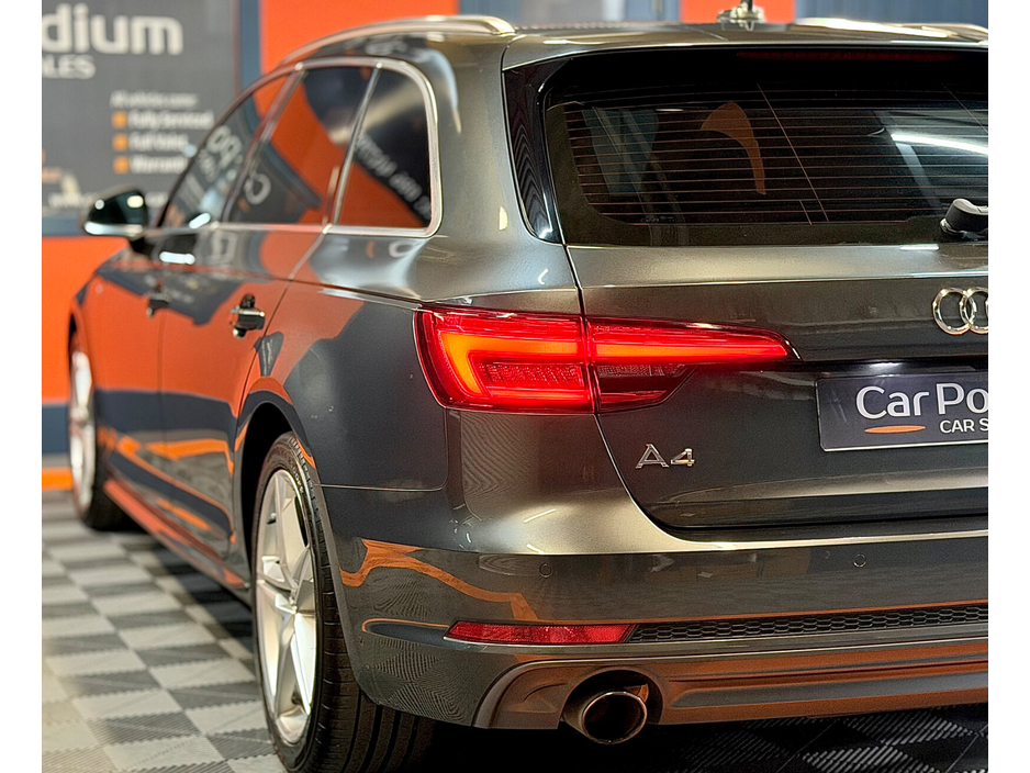 2016 Audi A4 - image 20