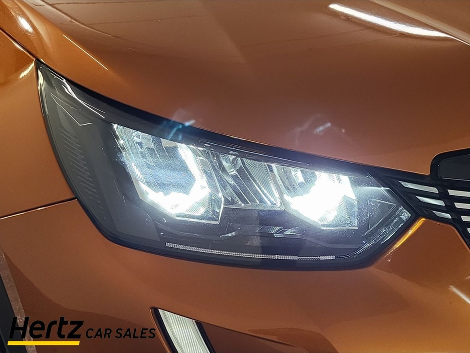 2023 Peugeot 2008 - image 7