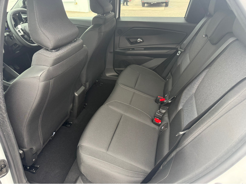 2026 Nissan Micra - image 15