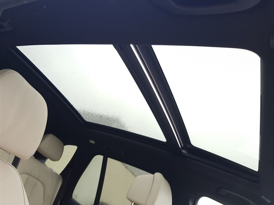 2021 BMW X5 - image 47