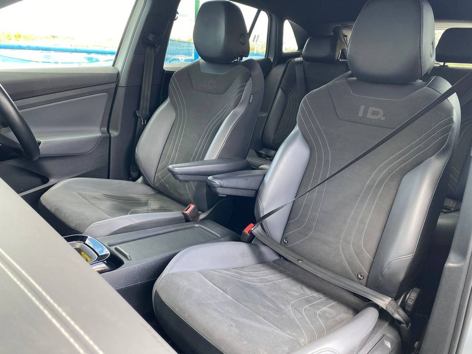 2023 Volkswagen ID.4 - image 6