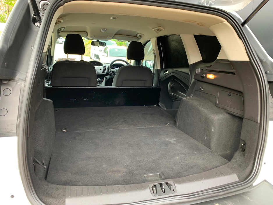 2018 Ford Kuga - image 10