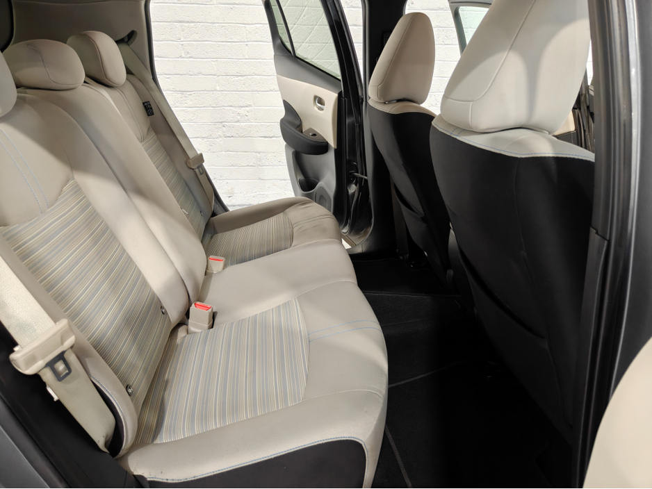 2019 Nissan Leaf - image 17