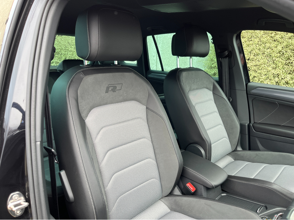 2020 Volkswagen Tiguan - image 12