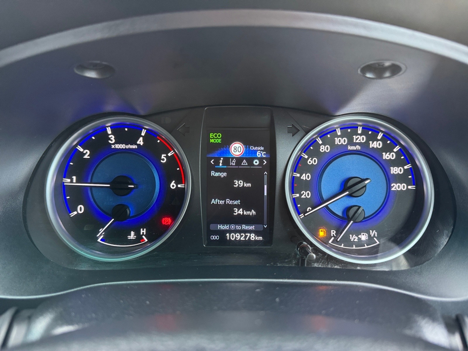 2018 Toyota Hilux - image 17