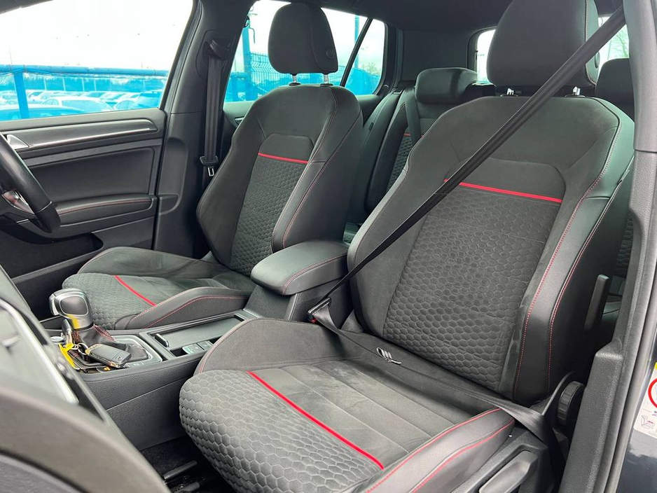 2020 Volkswagen Golf - image 6