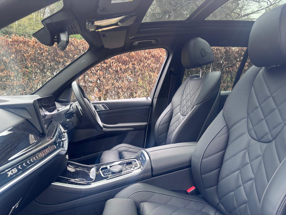 2025 BMW X5 - image 24