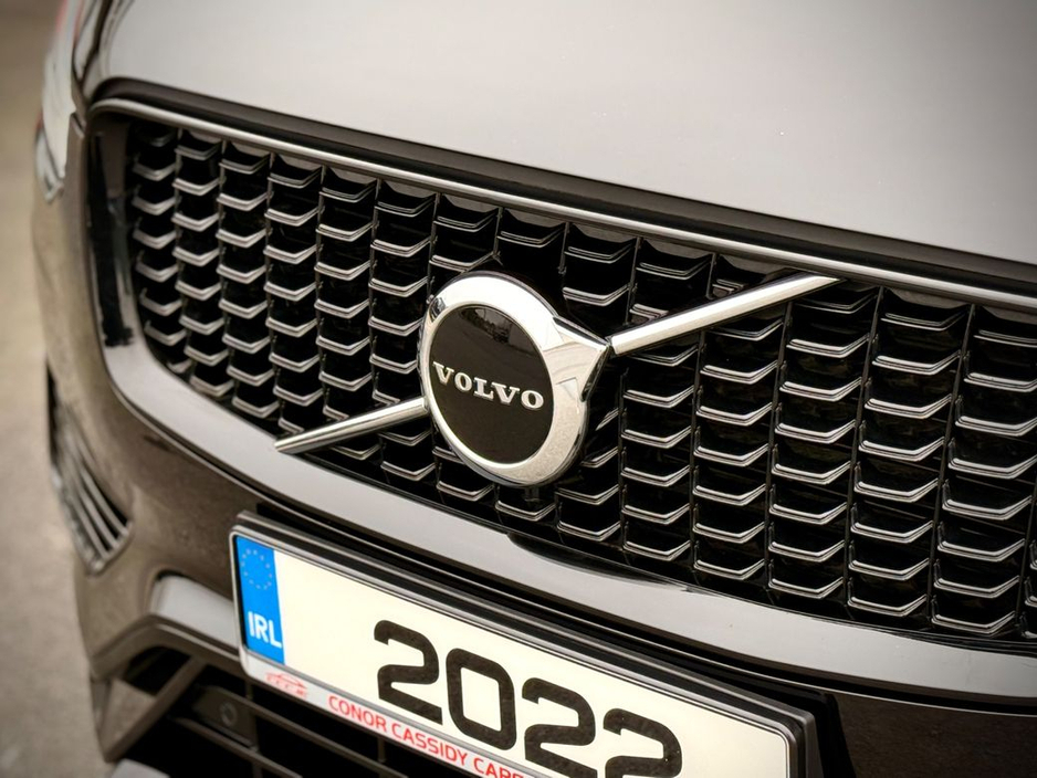 2022 Volvo XC90 - image 29
