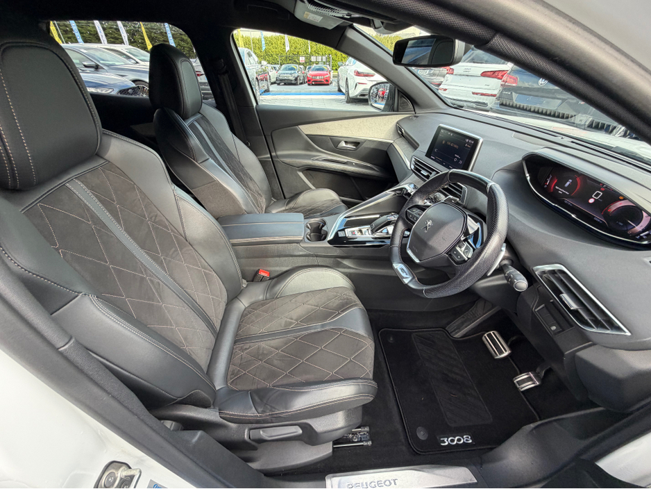 2020 Peugeot 3008 - image 16