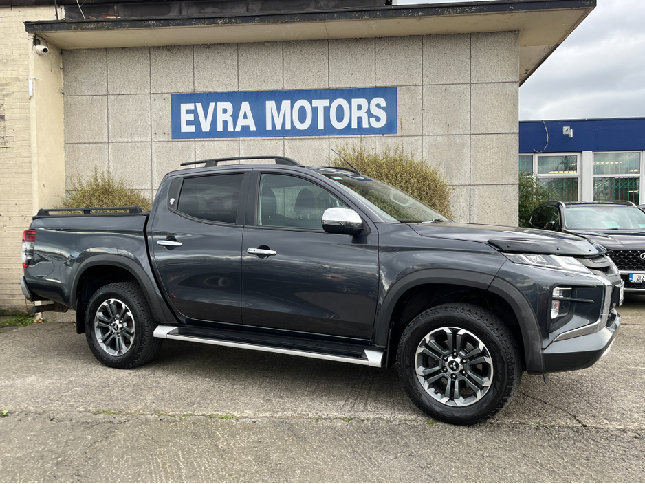 2021 Mitsubishi L200 - image 3