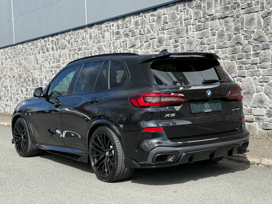 2021 BMW X5 - image 10