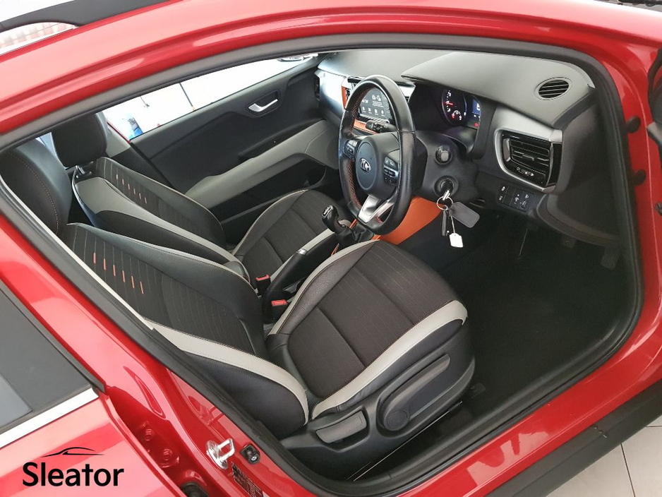 2020 Kia Stonic - image 9