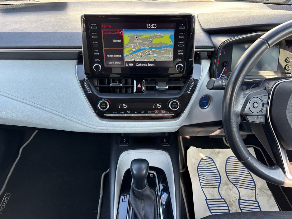 2021 Toyota Corolla - image 9