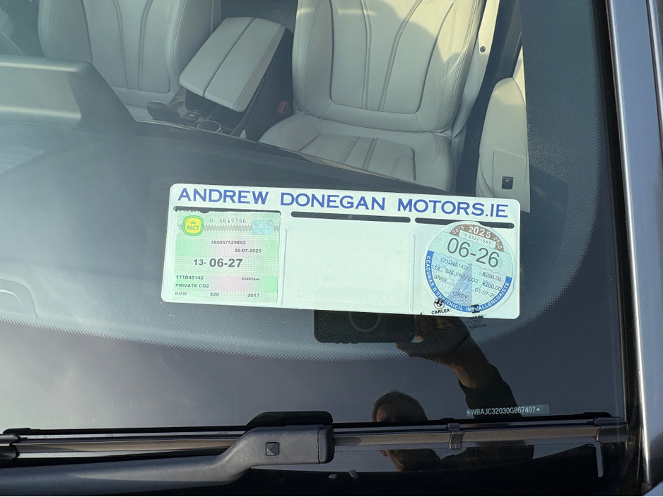 2017 BMW 5 Series - image 12