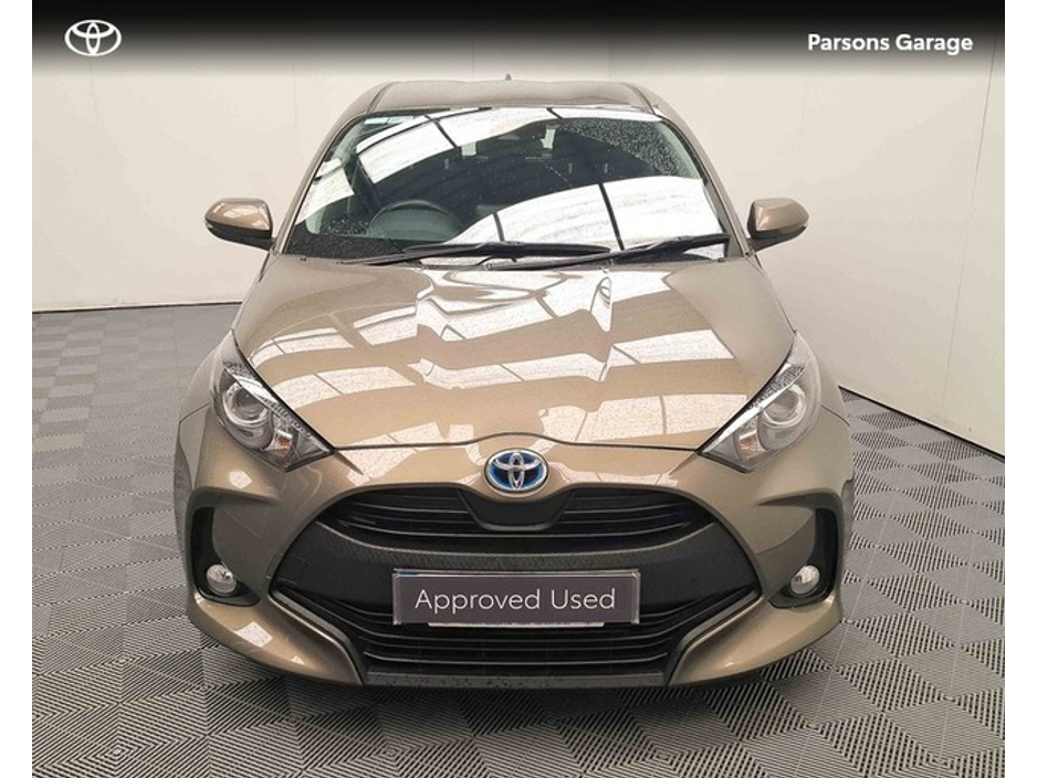 2023 Toyota Yaris - image 5