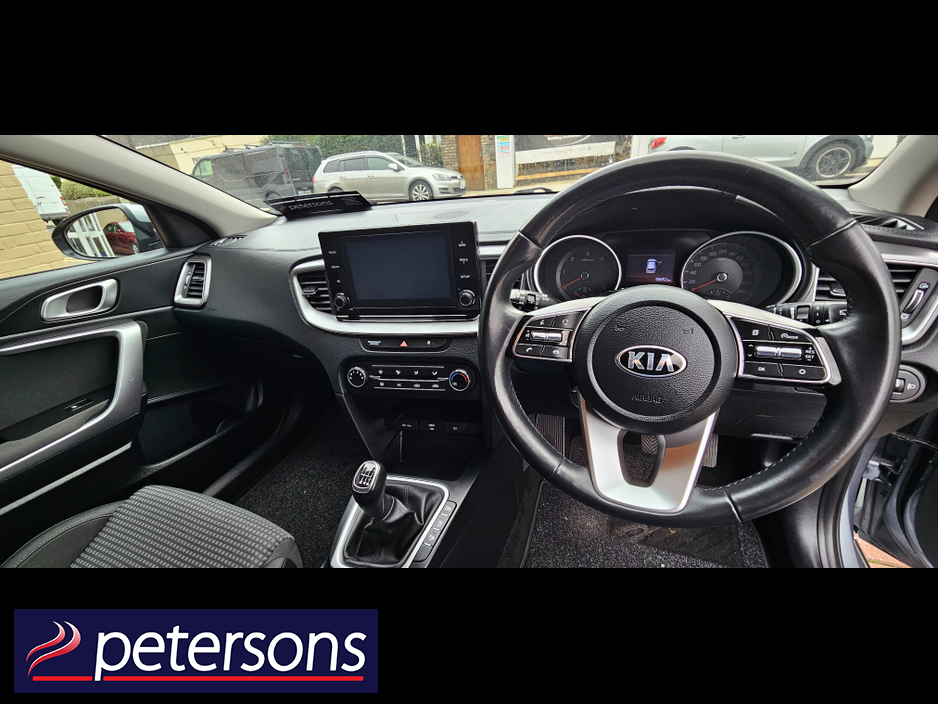 2021 Kia Ceed - image 17