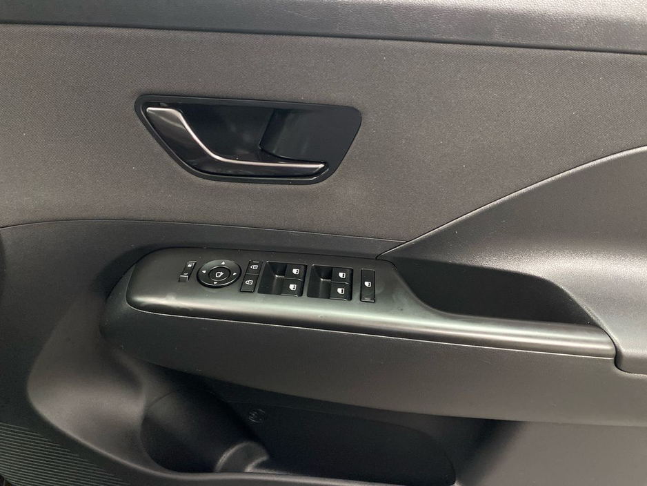 2024 Hyundai Kona - image 11