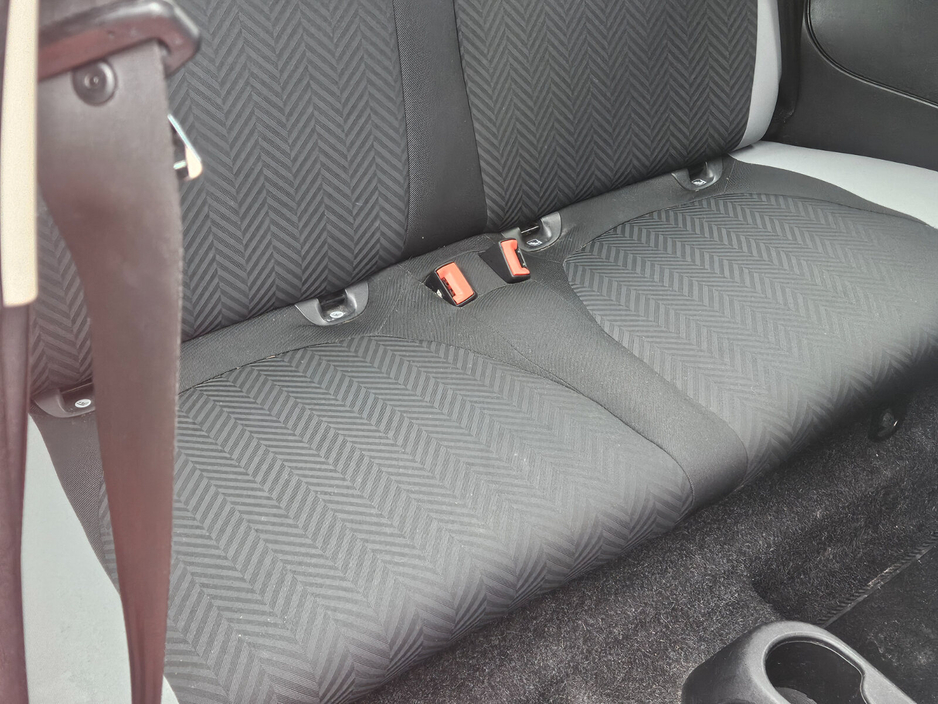 2018 Fiat 500 - image 8