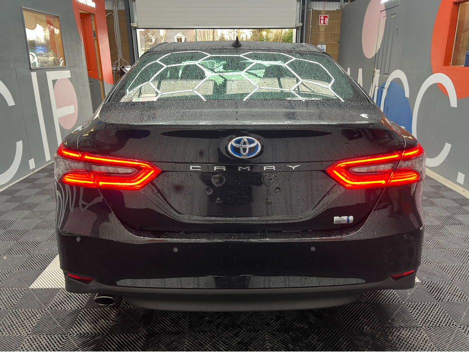 2021 Toyota Camry - image 3