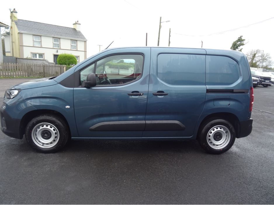 2026 Fiat Doblo - image 4