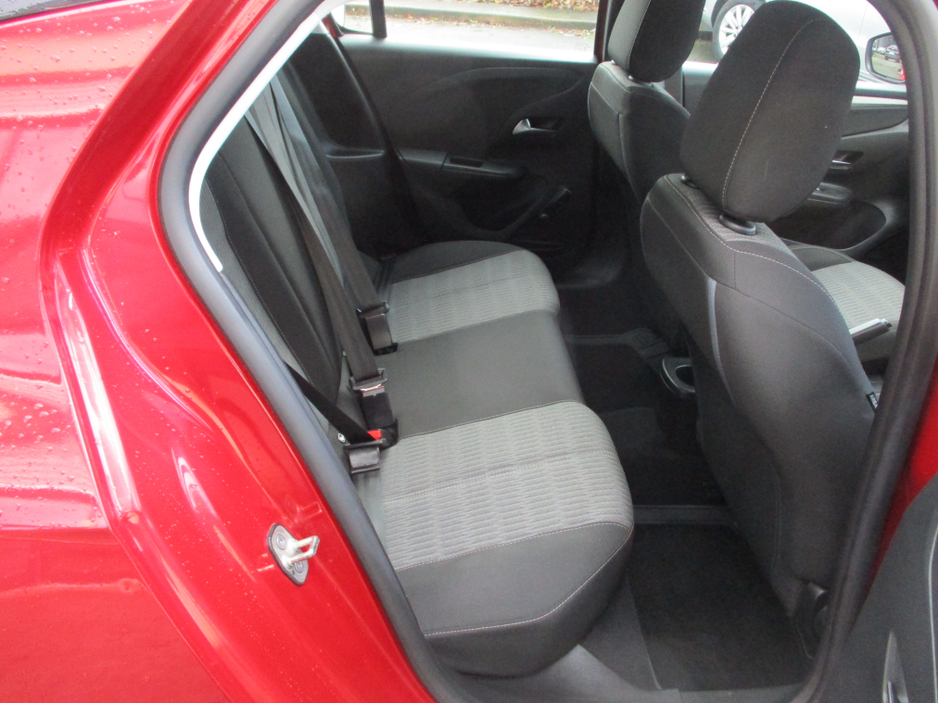 2021 Opel Corsa - image 10