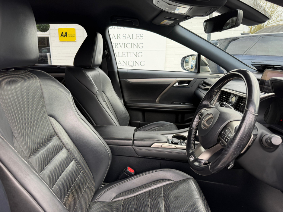 2016 Lexus RX 450 h - image 13