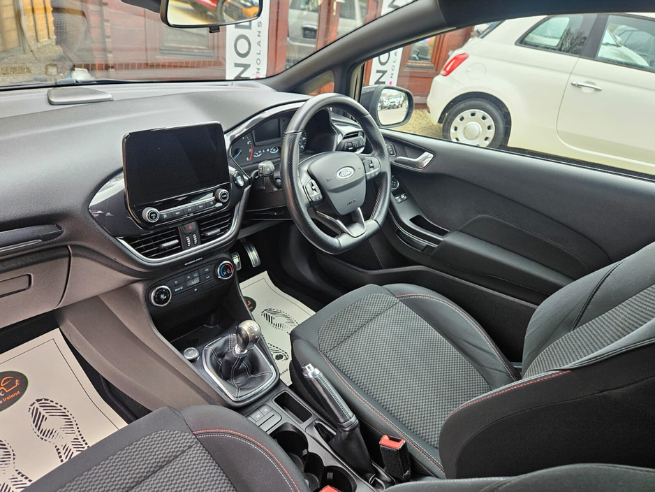 2018 Ford Fiesta - image 26