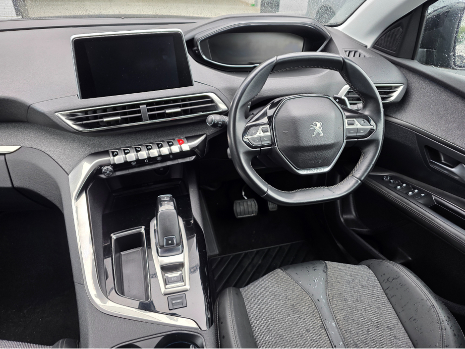 2020 Peugeot 3008 - image 23