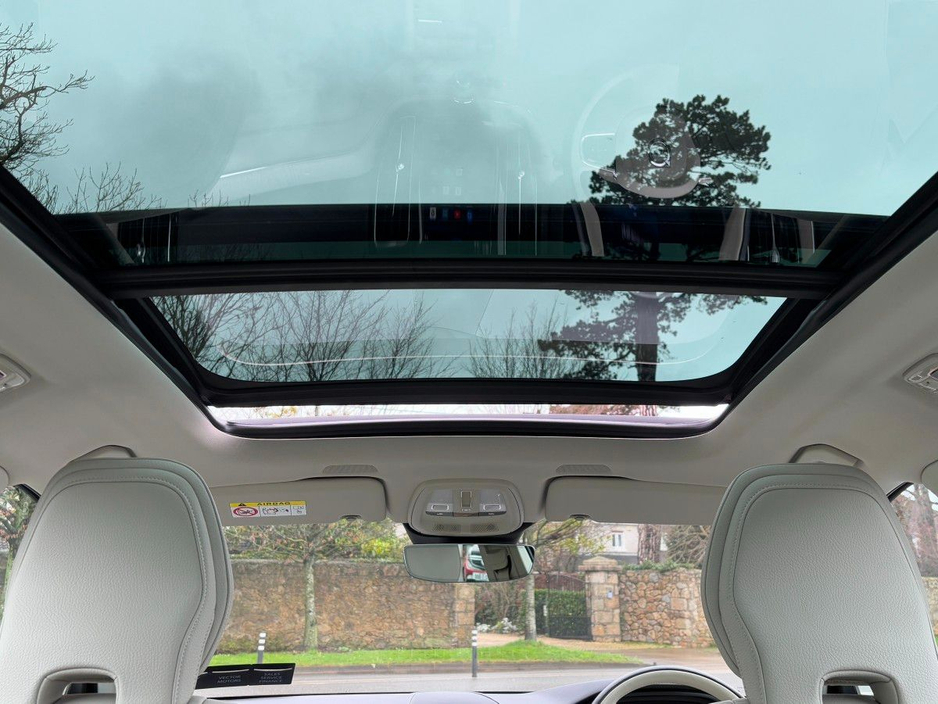 2023 Volvo XC60 BLONDE LEATHER PLUS BRIGHT T6 RECHARGE €45,995