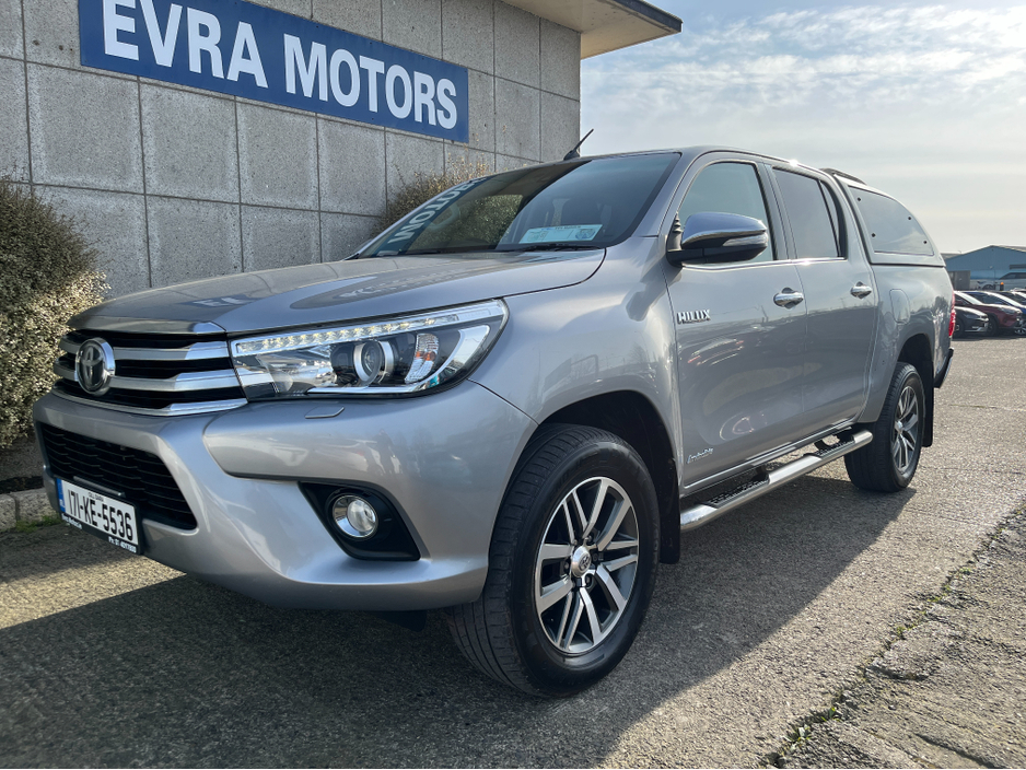 2017 Toyota Hilux - image 5