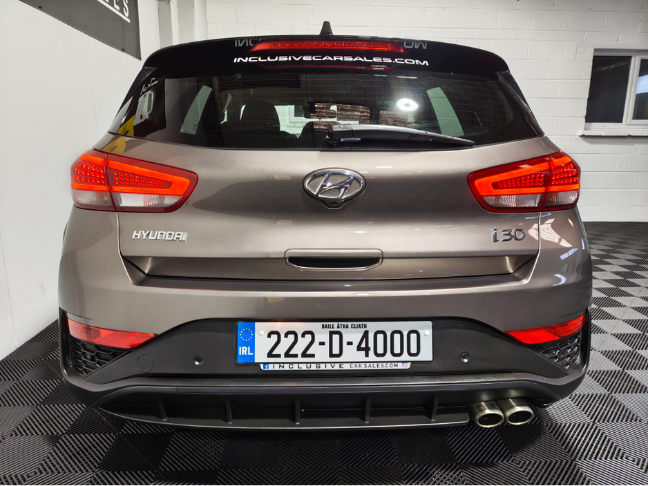 2022 Hyundai i30 - image 8