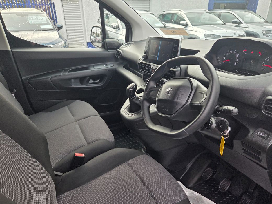 2021 Peugeot Partner BLUEHDI PROFESSIONAL PREMIUM L1 €11,950