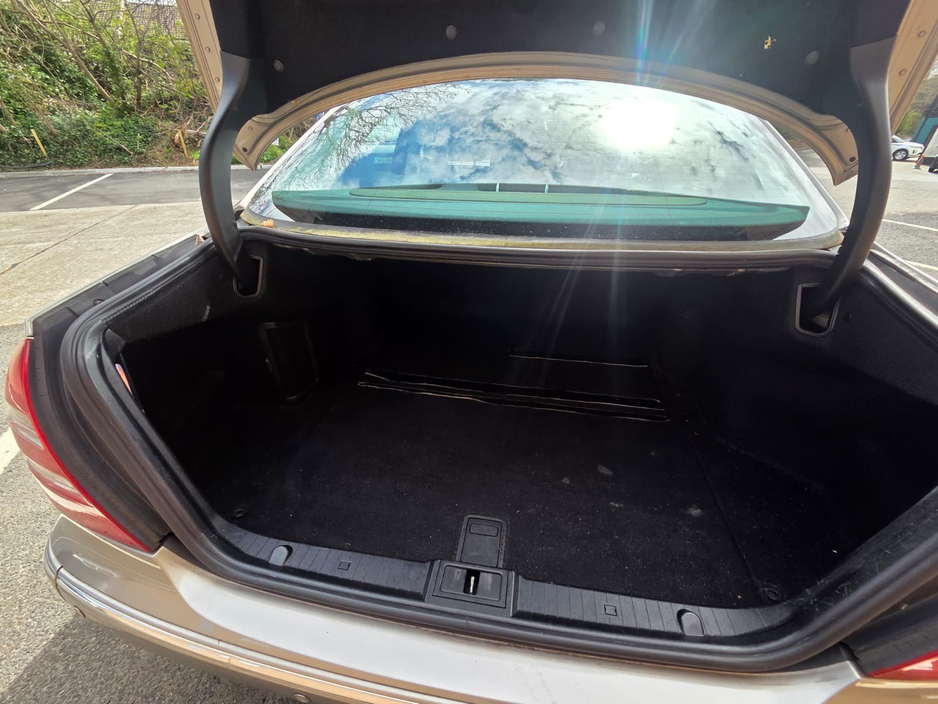 2006 Mercedes-Benz E Class - image 16