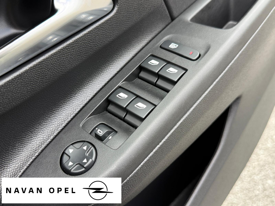 2025 Opel Corsa - image 17